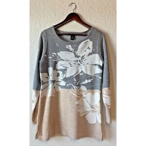 Two Twenty Five Grey & Tan Sweater With Floral Graphic Womens Size Med